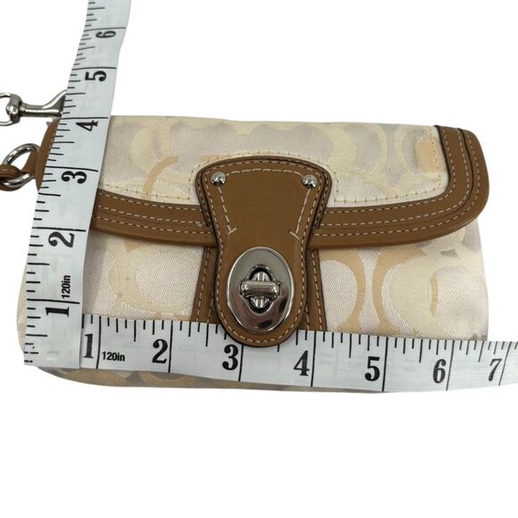 Coach Signature Legacy Ivory Khaki Canvas Leather Trim Wristlet Y2K - Picture 6 of 7